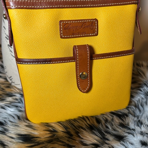 Dooney & Bourke Pebble Grain Crossbody Women's Bag in Marigold color. - Picture 2 of 8